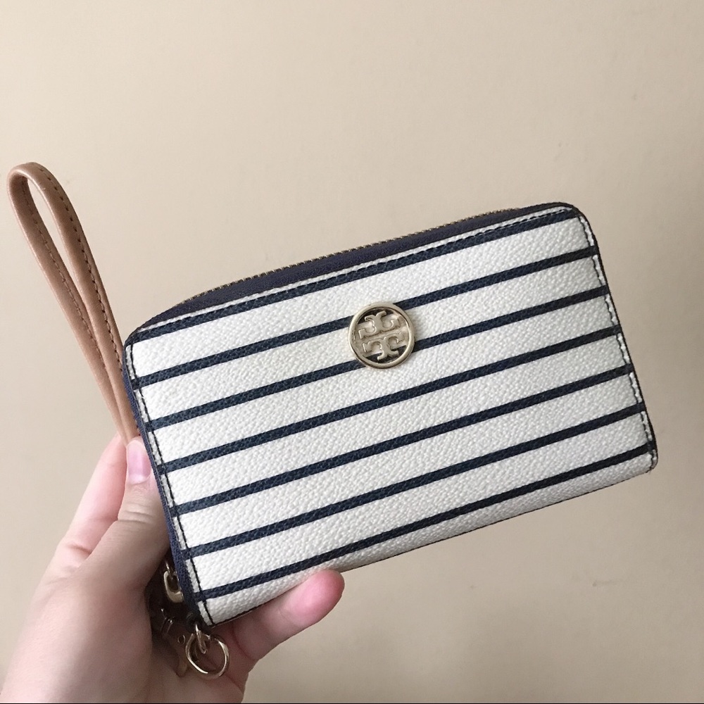 Tory Burch wristlet wallet